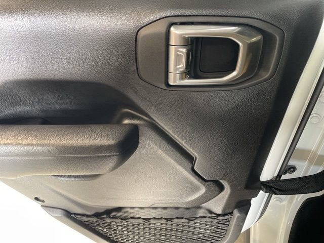 2022 Jeep Wrangler Unlimited Willys