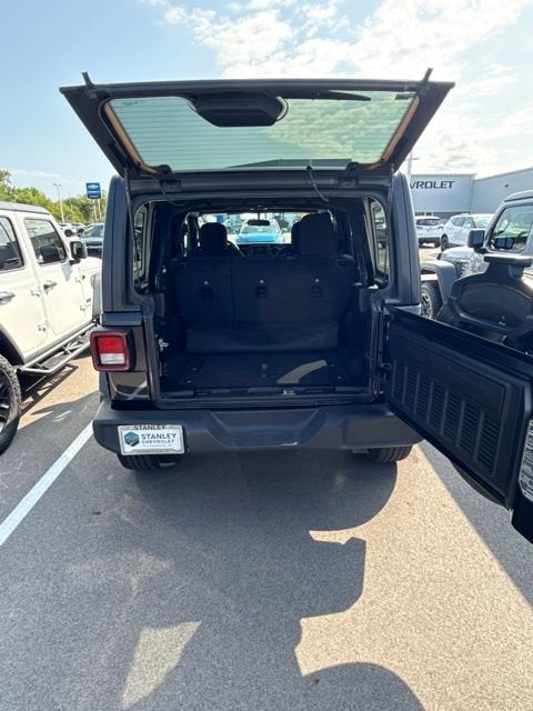 2023 Jeep Wrangler Sport Altitude