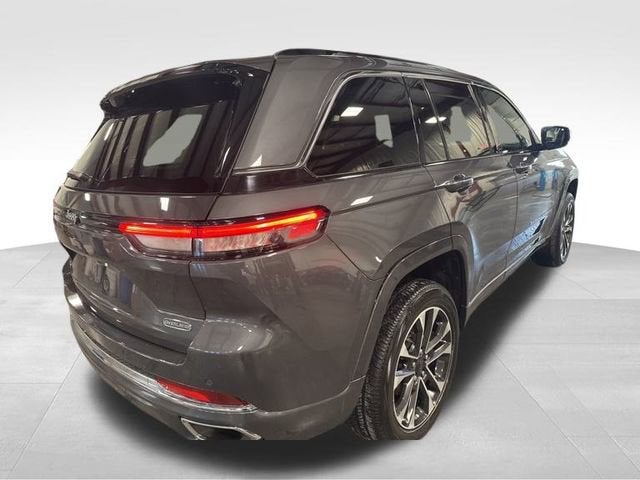 2022 Jeep Grand Cherokee Overland