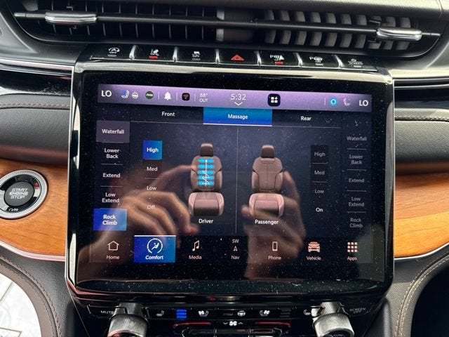 2023 Jeep Grand Cherokee L Summit Reserve