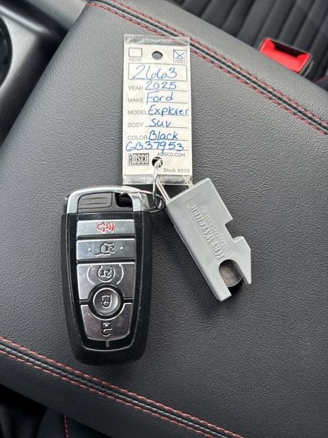 2025 Ford Explorer ST-Line