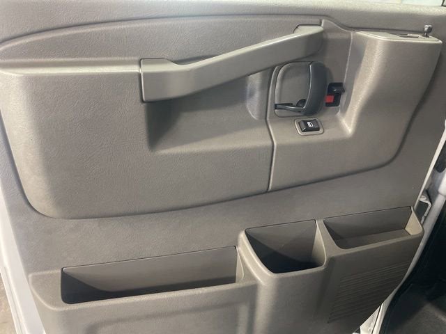 2020 Chevrolet Express Passenger 3500 LT