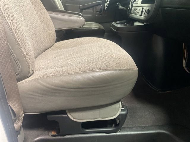 2020 Chevrolet Express Passenger 3500 LT