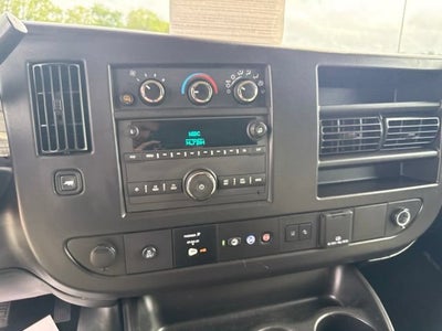 2025 Chevrolet Express Passenger 1LT