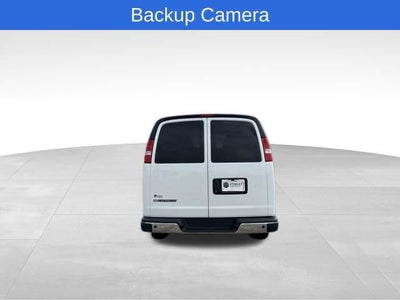 2025 Chevrolet Express Passenger 1LT