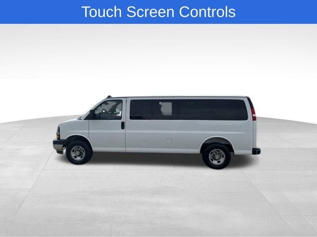 2025 Chevrolet Express Passenger 1LT