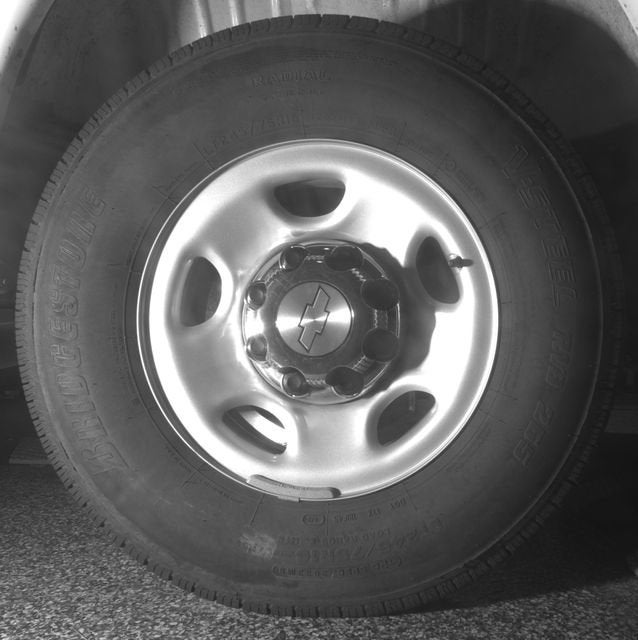 2025 Chevrolet Express Passenger 1LT
