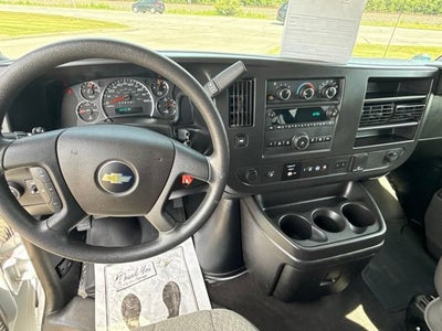 2025 Chevrolet Express Passenger 1LT
