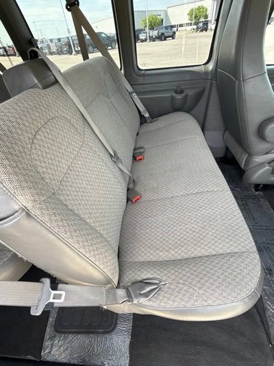 2025 Chevrolet Express Passenger 1LT