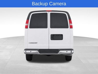 2025 Chevrolet Express Passenger 1LT