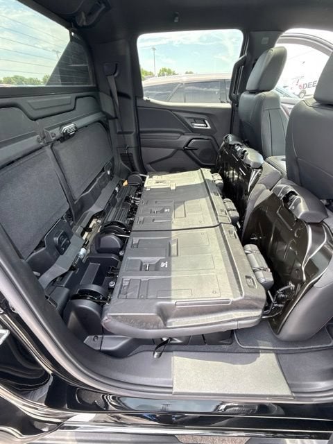 2025 Chevrolet Silverado EV RST - Max Range