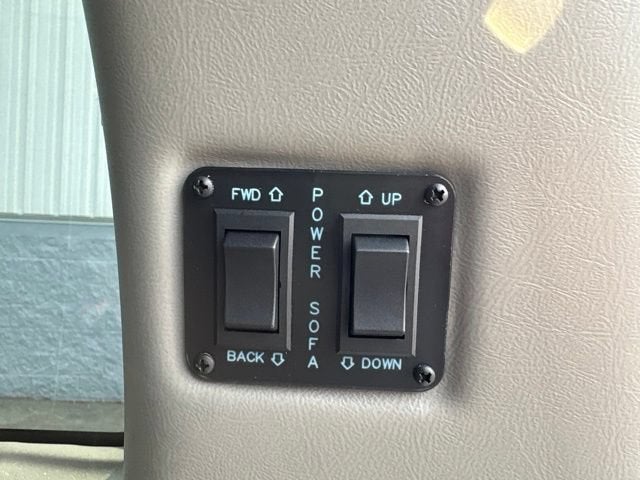2023 Chevrolet Express Cargo 2500 1WT