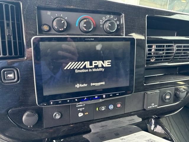 2023 Chevrolet Express Cargo 2500 1WT