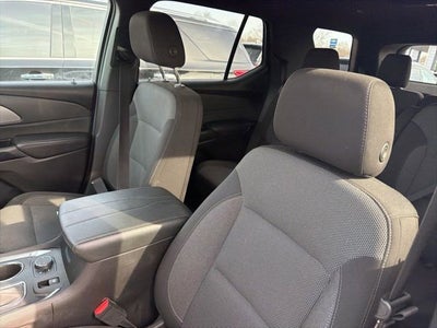 2022 Chevrolet Traverse LT Cloth