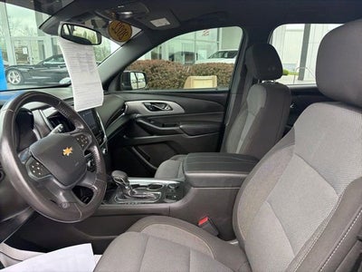 2022 Chevrolet Traverse LT Cloth