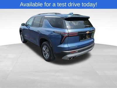 2025 Chevrolet Traverse LT