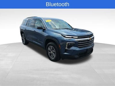 2025 Chevrolet Traverse LT