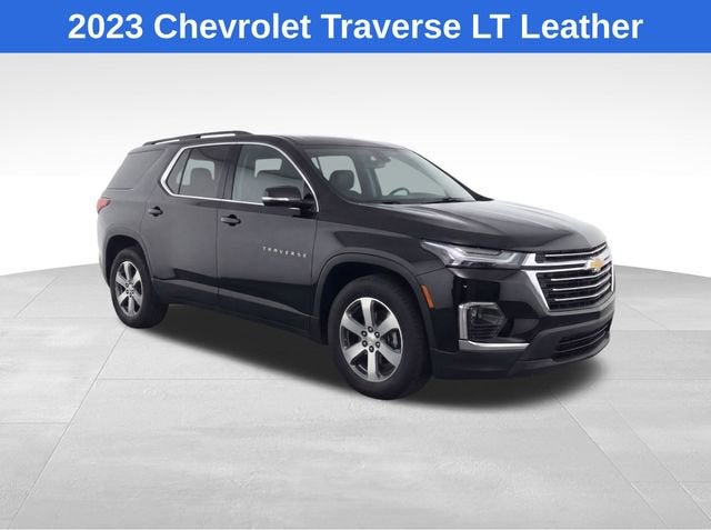 2023 Chevrolet Traverse LT Leather