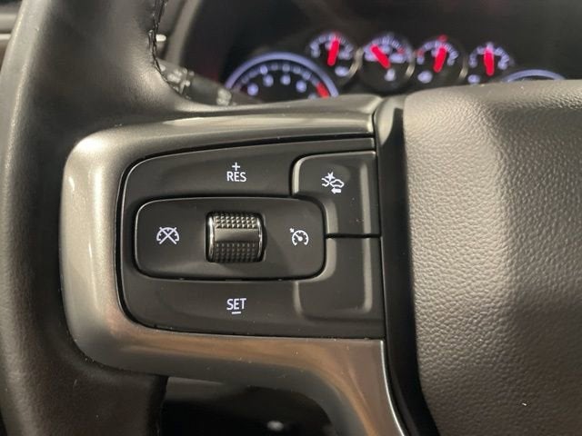 2023 Chevrolet Suburban LS