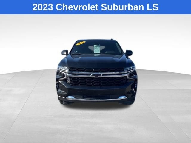 2023 Chevrolet Suburban LS