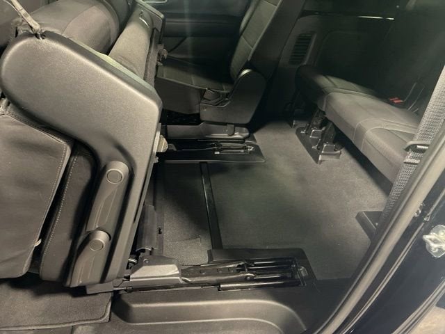 2023 Chevrolet Suburban LS