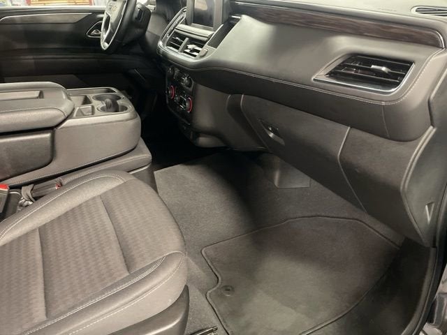 2023 Chevrolet Suburban LS