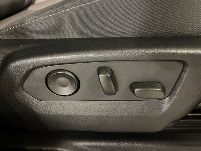 2023 Chevrolet Suburban LS