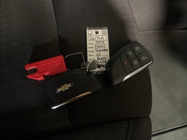 2023 Chevrolet Suburban LS