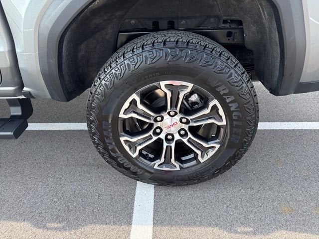 2025 GMC Canyon AT4