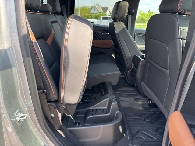 2025 GMC Canyon AT4