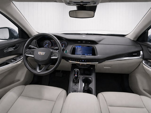 2023 Cadillac XT4 AWD Premium Luxury