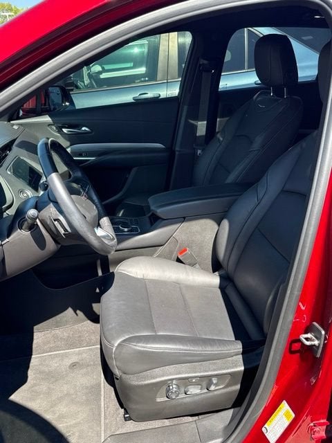2023 Cadillac XT4 AWD Premium Luxury