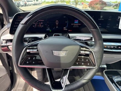 2024 Cadillac LYRIQ Luxury 2