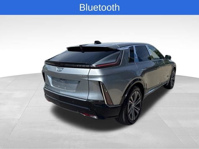 2024 Cadillac LYRIQ Luxury 2