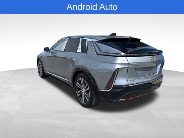 2024 Cadillac LYRIQ Luxury 2
