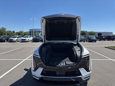 2025 Cadillac ESCALADE IQ Luxury 2