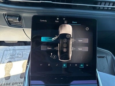 2025 Cadillac ESCALADE IQ Luxury 2