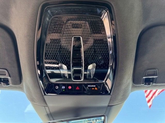 2025 Cadillac ESCALADE IQ Luxury 2