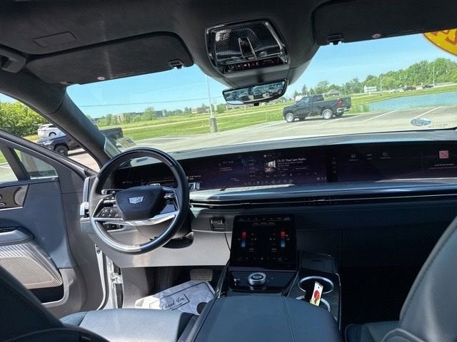 2025 Cadillac ESCALADE IQ Luxury 2