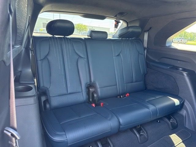 2025 Cadillac ESCALADE IQ Luxury 2