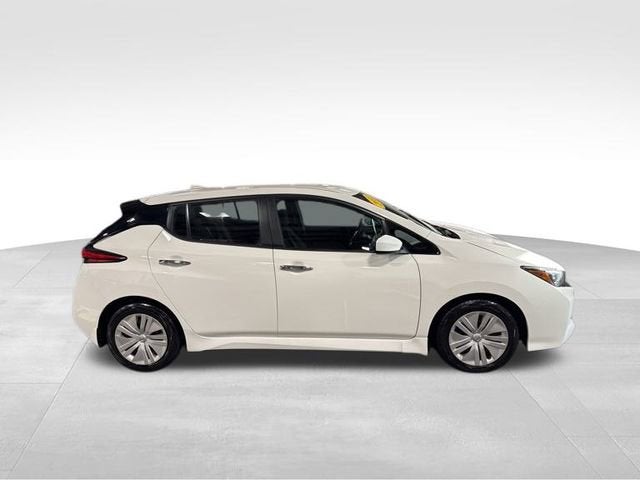 2022 Nissan LEAF S