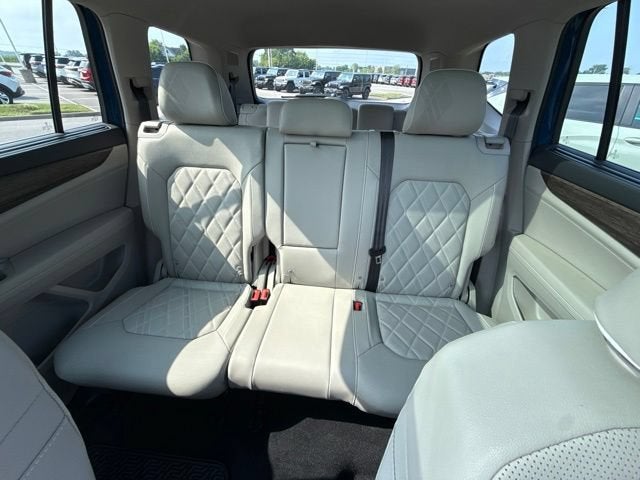 2025 Volkswagen Atlas 2.0T SEL Premium R-Line
