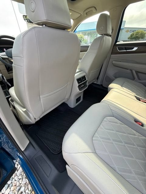 2025 Volkswagen Atlas 2.0T SEL Premium R-Line