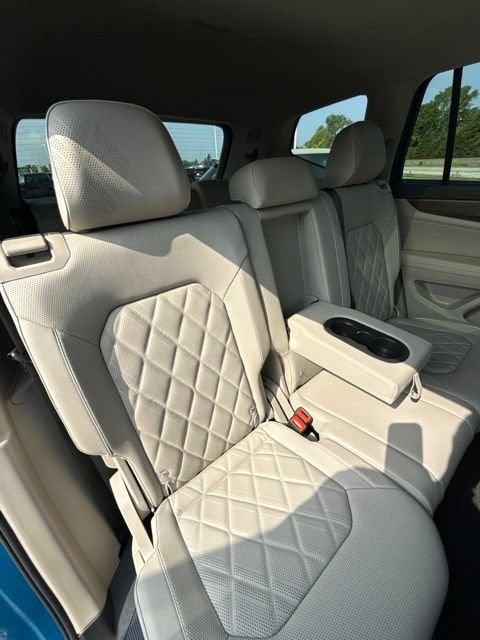 2025 Volkswagen Atlas 2.0T SEL Premium R-Line