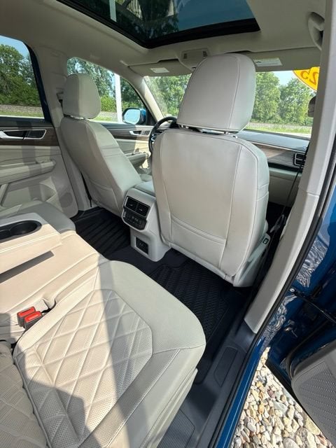 2025 Volkswagen Atlas 2.0T SEL Premium R-Line