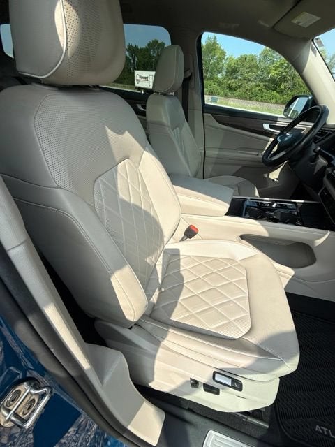 2025 Volkswagen Atlas 2.0T SEL Premium R-Line
