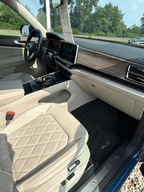2025 Volkswagen Atlas 2.0T SEL Premium R-Line