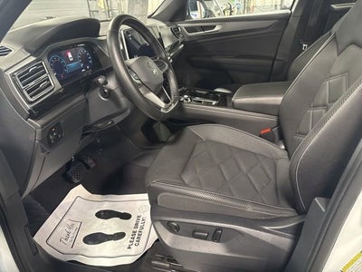 2025 Volkswagen Atlas Cross Sport 2.0T SE w/Technology
