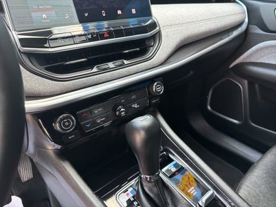 2023 Jeep Compass Latitude Lux