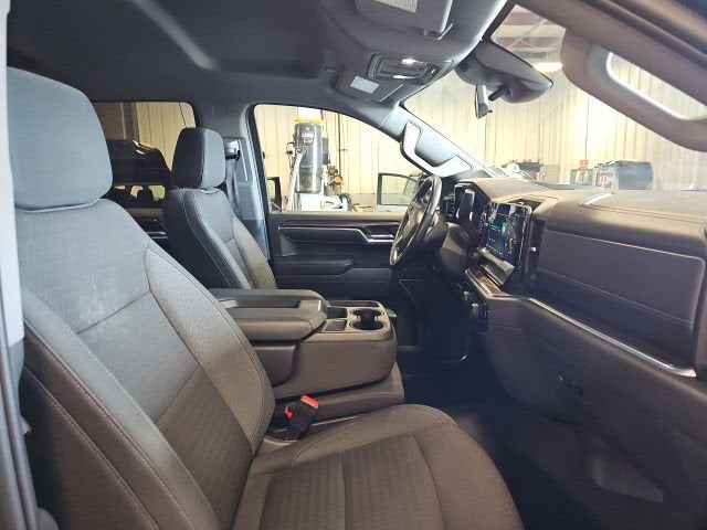 2022 Chevrolet Silverado 1500 LT (2FL)